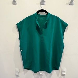 Figs Rafaela Oversized Scrub Top.  Kelly Green